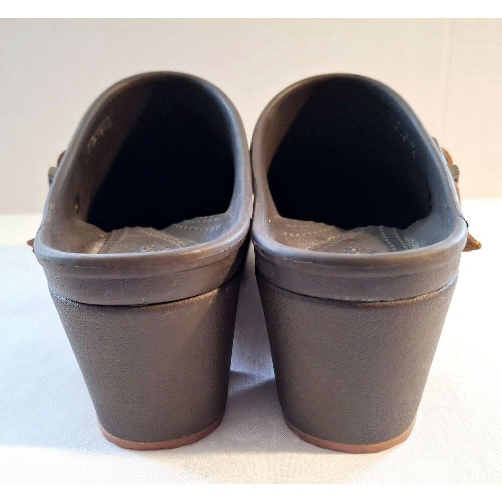 CROCS Brown and Tan Women's Clog Mules - Picture 6 of 8
